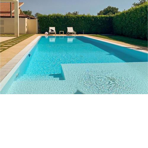 Stunning home in Modica with WiFi, Private swimming pool and 4 Bedrooms