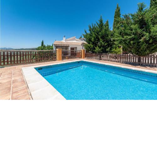 Stunning home in Montefrio with 3 Bedrooms, WiFi and Outdoor swimming pool