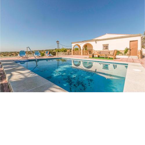 Stunning home in Montoro with 3 Bedrooms and Outdoor swimming pool