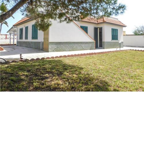 Stunning home in Pachino with 3 Bedrooms
