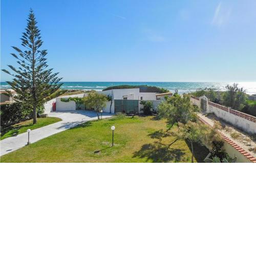 Stunning home in Pachino with WiFi and 3 Bedrooms