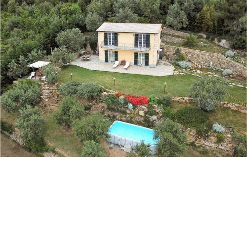 Stunning home in Pieve Ligure with 2 Bedrooms, WiFi and Private swimming pool