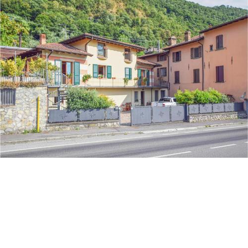 Stunning home in Pilzone-Iseo with 4 Bedrooms and WiFi