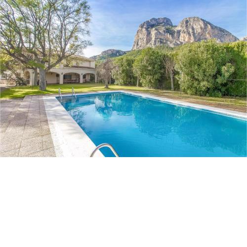 Stunning Home In Polop With 8 Bedrooms, Wifi And Outdoor Swimming Pool