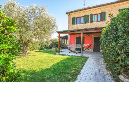Stunning home in Porto Recanati with WiFi and 3 Bedrooms