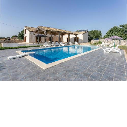 Stunning Home In Ragusa With 6 Bedrooms, Private Swimming Pool And Outdoor Swimming Pool