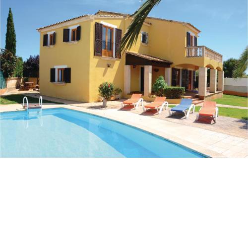 Stunning home in Sa Coma with 3 Bedrooms and Outdoor swimming pool