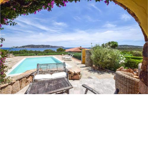 Stunning home in San Teodoro with Outdoor swimming pool, Private swimming pool and 4 Bedrooms
