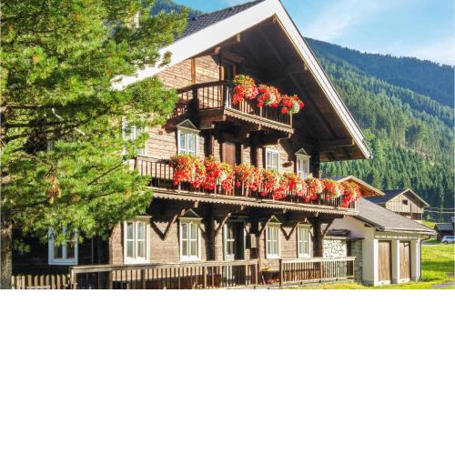 Stunning home in Sankt Veit/Defereggenta w/ WiFi and 5 Bedrooms