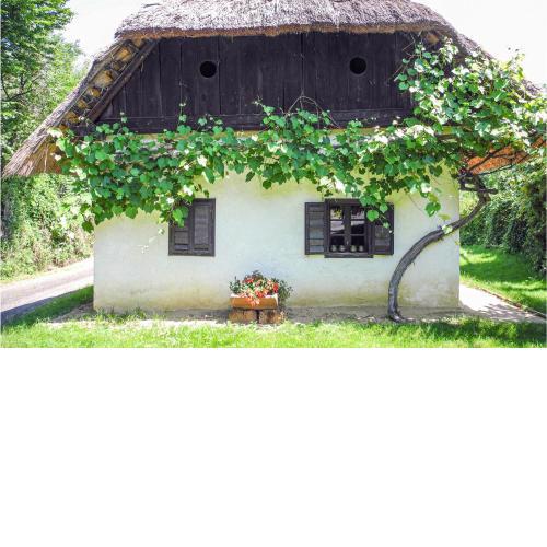 Stunning home in St. Martin a.d. Raab w/ 1 Bedrooms