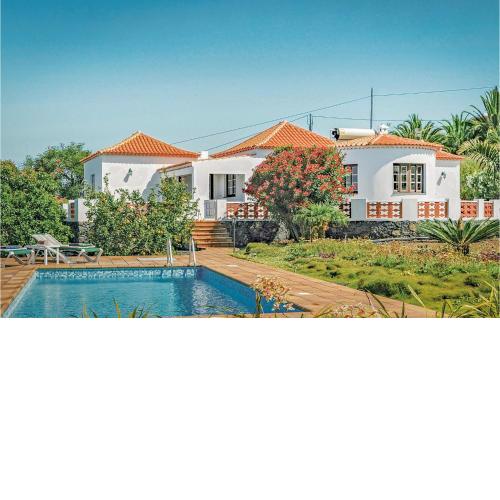 Stunning home in Tijarafe with 2 Bedrooms, Internet and Outdoor swimming pool