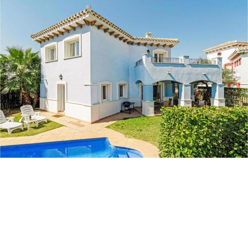 Stunning Home In Torre-pacheco With Wifi, Swimming Pool And 4 Bedrooms