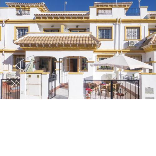 Stunning home in Torrevieja with 3 Bedrooms, WiFi and Outdoor swimming pool