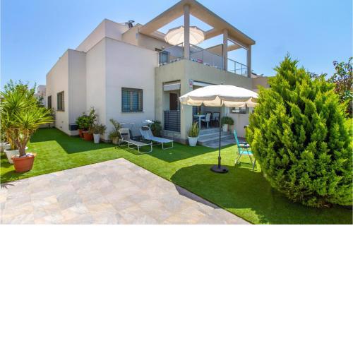 Stunning home in Torrevieja with Outdoor swimming pool and 3 Bedrooms