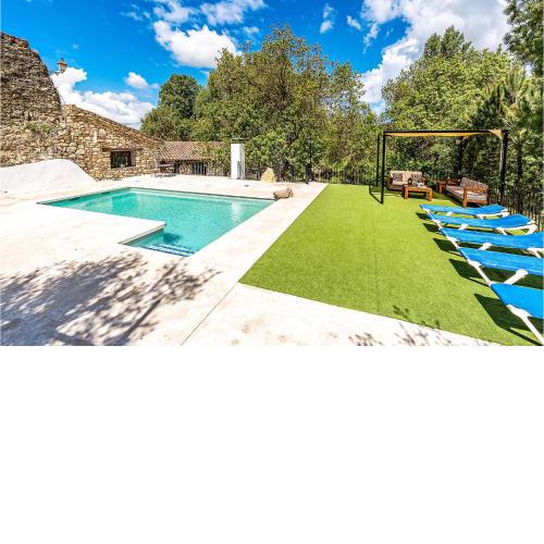 Stunning home in Villanueva del Trabuco with Outdoor swimming pool, WiFi and 5 Bedrooms