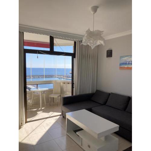 Stunning marina view apartment