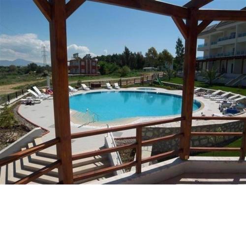 Stunning private 2 bed home in great location and gated community
