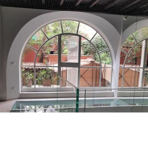 Stunning Property In Heart Of Most Charming And Elegant Area Of Rome