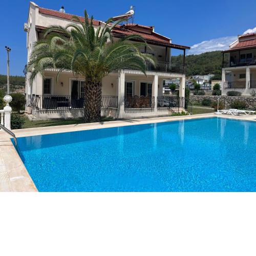 Stunning Spacious Poolside 2-Bed Apt in Ovacik