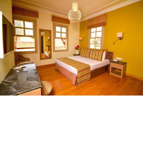 Stunning Studio Flat with Jacuzzi near Hadrian's Gate