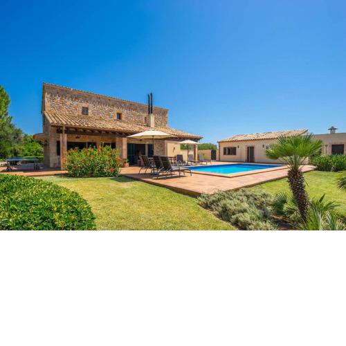 Stunning villa in the countryside of Pollensa