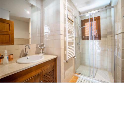 Stunning Villa with Private Heated Pool - RI25EV