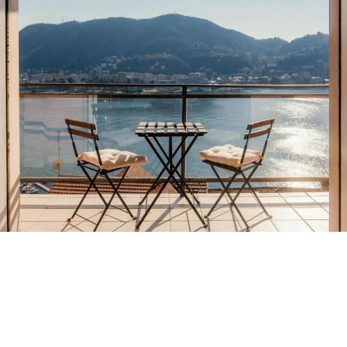Stunning Window on the Lake-by House Of Travelers