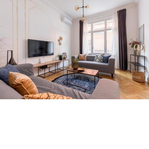 Style & Harmony in The Absolute Center of Budapest