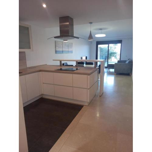 Stylish 2 bed Ground Floor Apt with Mountain Views - Calanova Golf