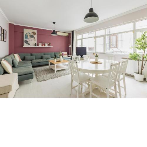 Stylish and Central Flat in Nisantasi