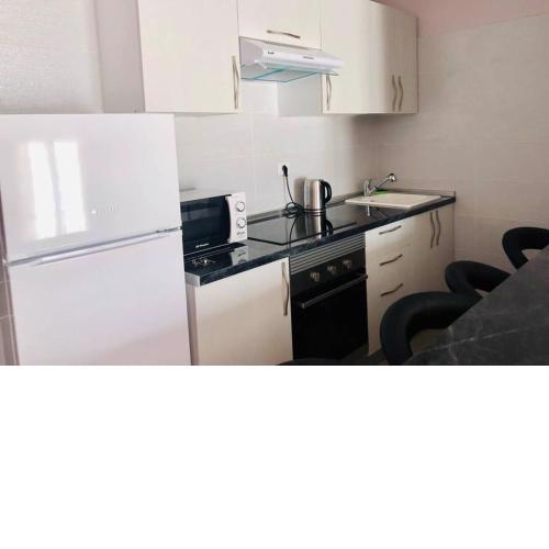 Stylish and private 1 bed apartment in San Eugenio