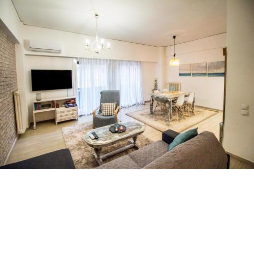 Stylish apt in Athens center