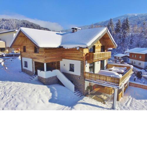 Stylish chalet in Wagrain Salzburgerland with jacuzzi