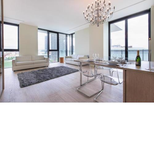 Stylish elegant Apartment in Torre Solaria with exclusive Milan's view