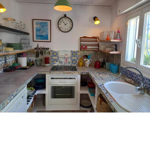 Stylish family villa, near beach,prive parking,WIFI