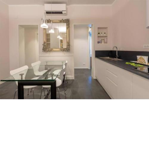 Stylish four bedrooms apartment - Florence center