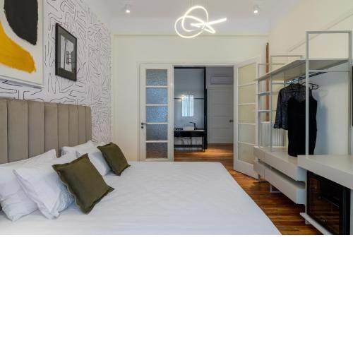 Stylish & Luxe Steps from Acropolis B1