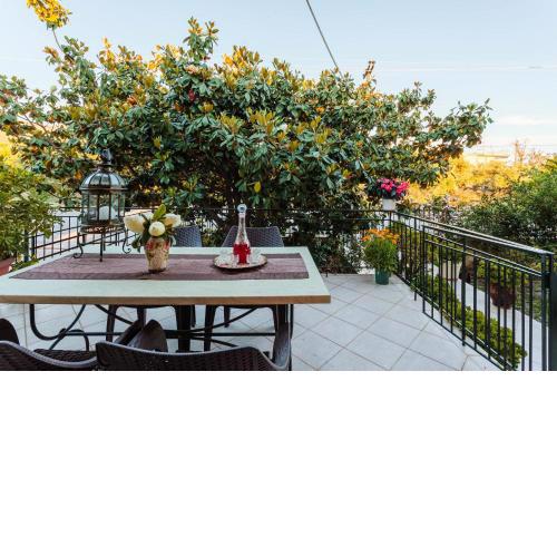 Stylish Seaside Home - Fully Equipped, big terrace
