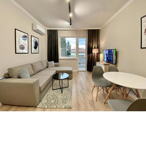 Stylish Top Centre Apartment for 4 guests