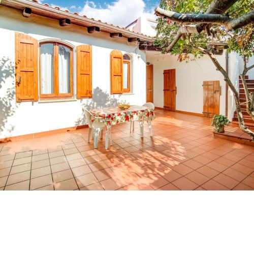 Suave Villa in La Ciaccia with Garden and Roof Terrace