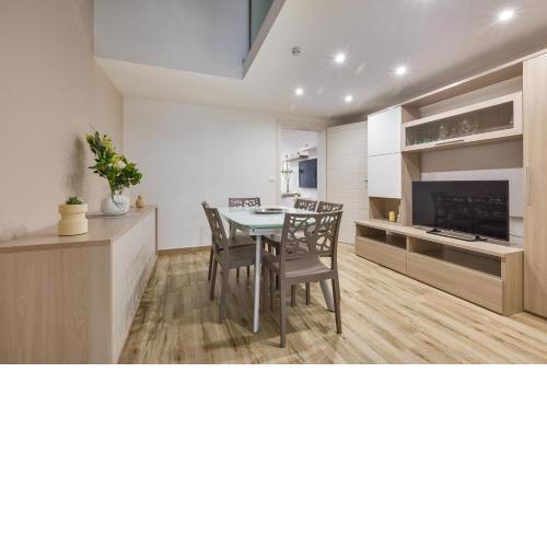 Suite 79 by BarbarHouse