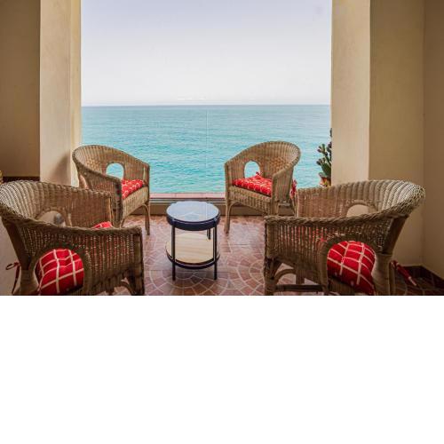 Suite house on the sea