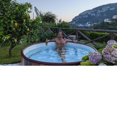 Suite Lia - Private Room with garden and tub close to Villa Eva e Cimbrone, Ravello