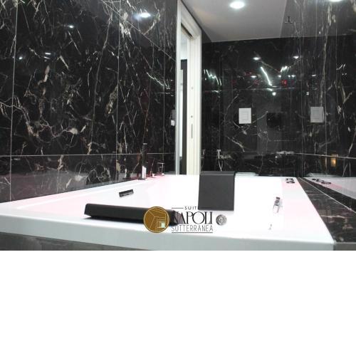 Suite Napoli Sotterranea con Vasca Idromassaggio