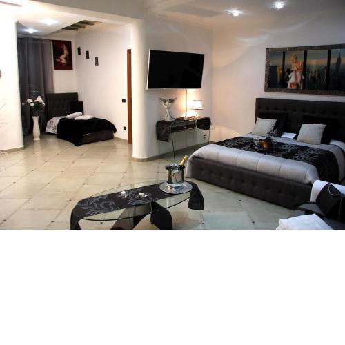 Suite Petroni