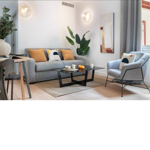 Suites Maestranza - Santas Patronas by Magno Apartments