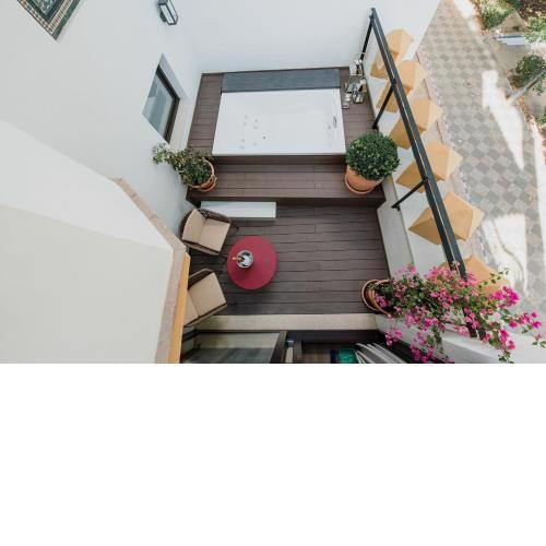 Suites Murillo Plaza Sta. Cruz
