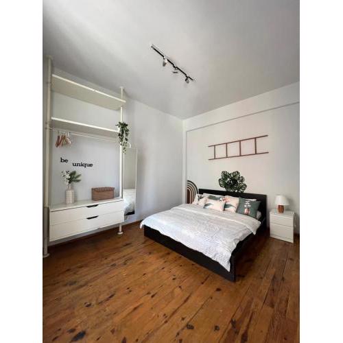 Suma Han Beyoglu ,High Ceiling Flat in Historical Building