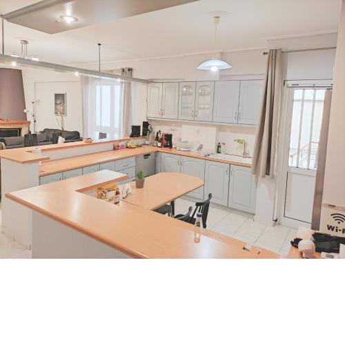 Summer Breeze Apartment in Kalamata
