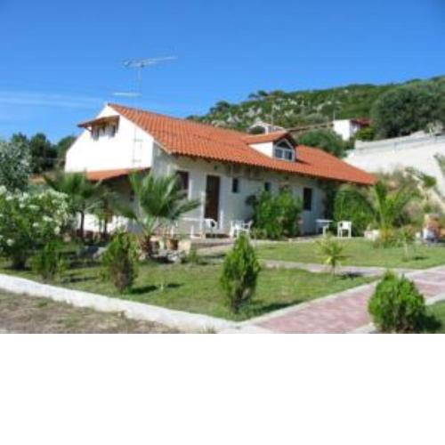 Summer Garden Αpartments & Studios